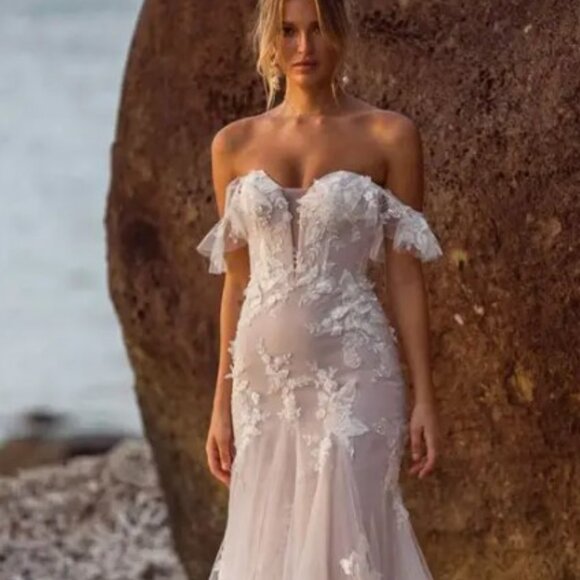 Madi Lane Junie wedding dress size 20 in mocha - Picture 1 of 17